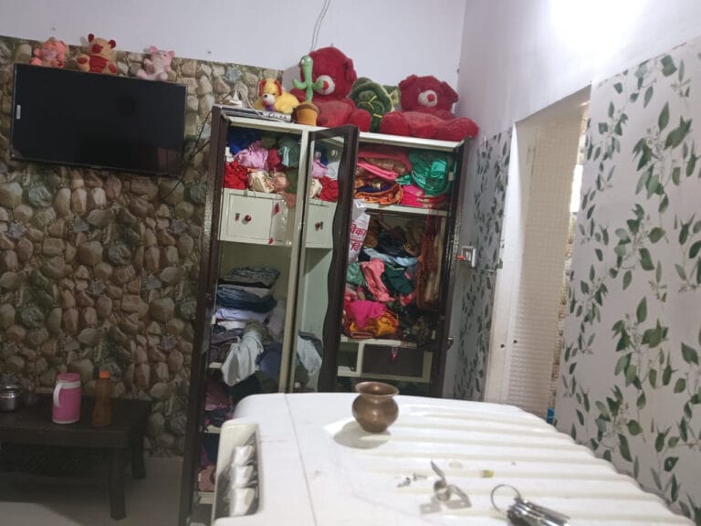 कोमाखान में एक बार फिर चोरों ने लाखों रुपए की चोरी