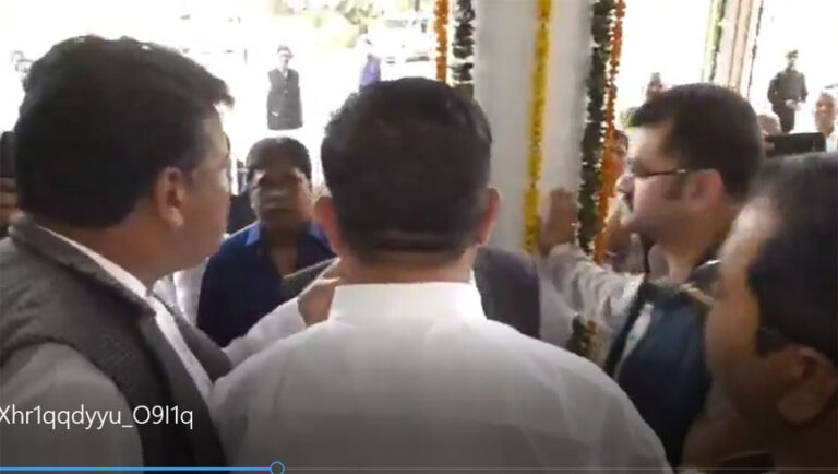 WebMorcha Web Morcha कांग्रेसी बताएं पत्रकारों को धमकाना