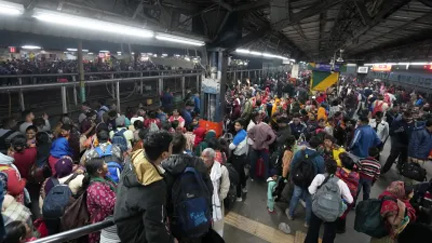 दिल्ली रेलवे स्टेशन में भगदड़ में 18 लोगों की दर्दनाक मौत, राष्ट्रपति व PM ने जताया दुख Web Morcha दिल्ली
