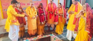 सृष्टि को संतुलित रखने वाली सनातन धर्म की शक्ति का नाम है दुर्गा : ब्रह्मचारी गुरुदेव Web Morcha दस महाविद्याओं कर पूजा