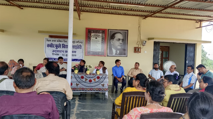 कसेकेरा स्कूल की तैयारी देख खुश हुए आयुक्त कावरे, शाला प्रवेश उत्सव से पहले संभाग आयुक्त का निरीक्षण दौरा Web Morcha कसेकेरा