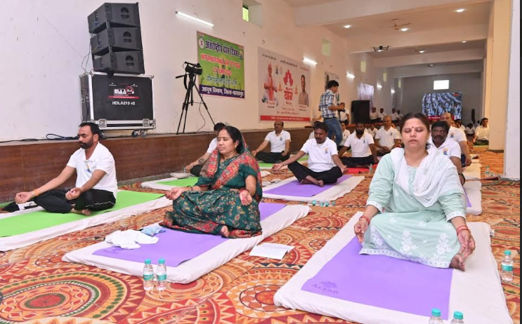पुरातात्विक नगरी सिरपुर में गूंजा योग: ग्यारहवां अंतरराष्ट्रीय योग दिवस उत्साहपूर्वक मनाया गया Web Morcha पुरातात्विक नगरी सिरपुर
