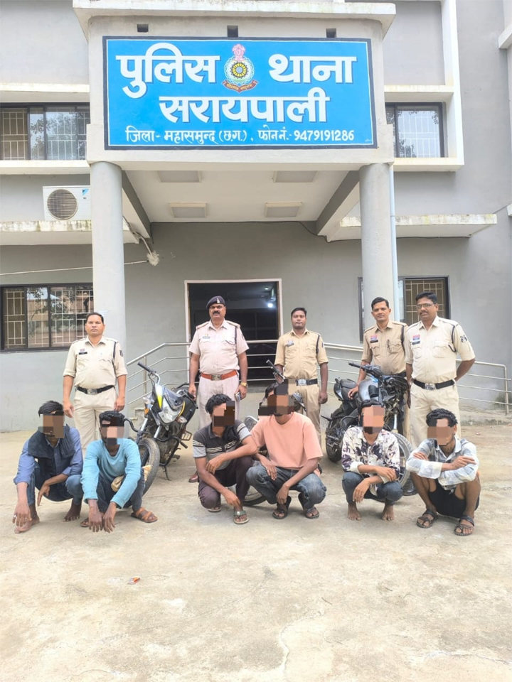 महासमुंद पुलिस द्वारा मोटरसाइकिल चोर गिरोह
