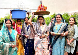शिवालिया पार्क में हलषष्ठी व्रत की पूजा