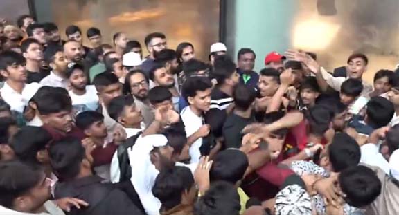 WebMorcha Web Morcha ऐप्पल के नए iPhone 17 सीरीज