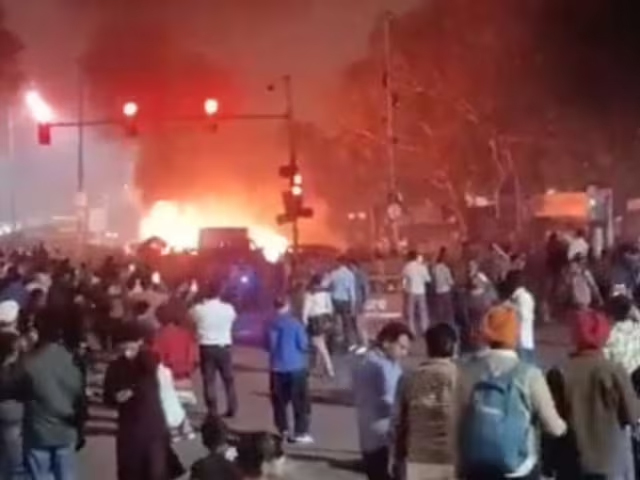 राजधानी दिल्ली के लाल किला मेट्रो स्टेशन