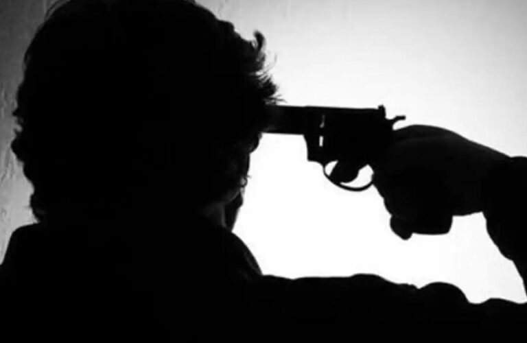 छत्तीसगढ़: नक्सल मोर्चे पर तैनात BSF जवान ने खुद को मारी गोली, मौके पर मौत