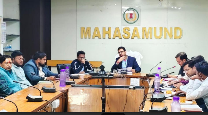 जल जीवन मिशन: लापरवाह ठेकेदारों पर होगी सख्त कार्रवाई, कलेक्टर ने समीक्षा बैठक में दिए निर्देश Web Morcha जल जीवन मिशन: लापरवाह ठेकेदारों पर होगी सख्त कार्रवाई