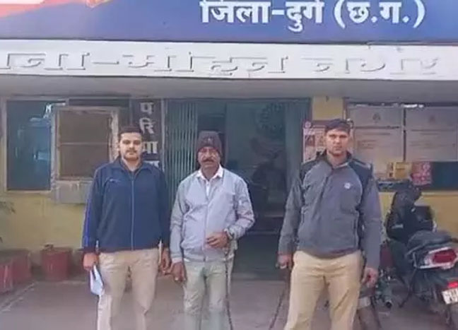 दुर्ग में ‘लूटेरा दूल्हा’ गिरफ्तार: चार शादियां, करोड़ों की ठगी… शिक्षिका से 45 लाख हथियाए