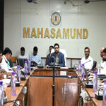 WebMorcha Web Morcha Mahasamund Collector Vinay Kumar Langeh reviewing paddy procurement and physical verification of seized stock