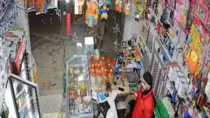 इजरायली सैनिक ने रामल्ला के पास दुकान पर फेंका स्टन ग्रेनेड