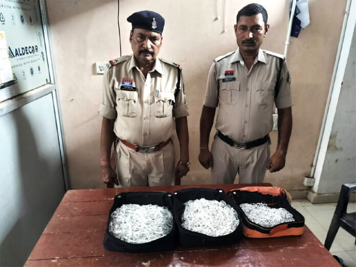 सिंघोड़ा पुलिस की बड़ी कार्रवाई, 46 लाख की चांदी जब्त… लेकिन कार्रवाई पर उठे सवाल