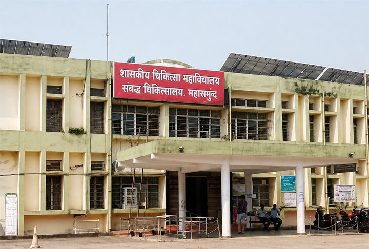 जिला अस्पताल की गंभीर लापरवाही: मामूली पैर दर्द से 3 साल के मासूम की मौत