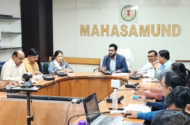 महासमुंद अपडेट: डिजिटल जनगणना 2027 की तैयारी, छात्रावास से सफलता की कहानी, ई-ऑफिस से बढ़ी पारदर्शिता, भर्ती परीक्षा और फसल खरीदी पर फोकस