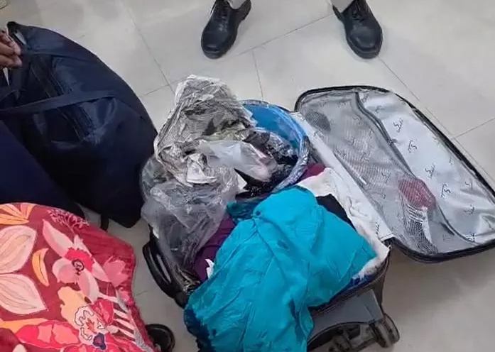 बिलासपुर रेलवे स्टेशन पर हड़कंप: सूटकेस में संदिग्ध मांस के साथ दो महिलाएं हिरासत में