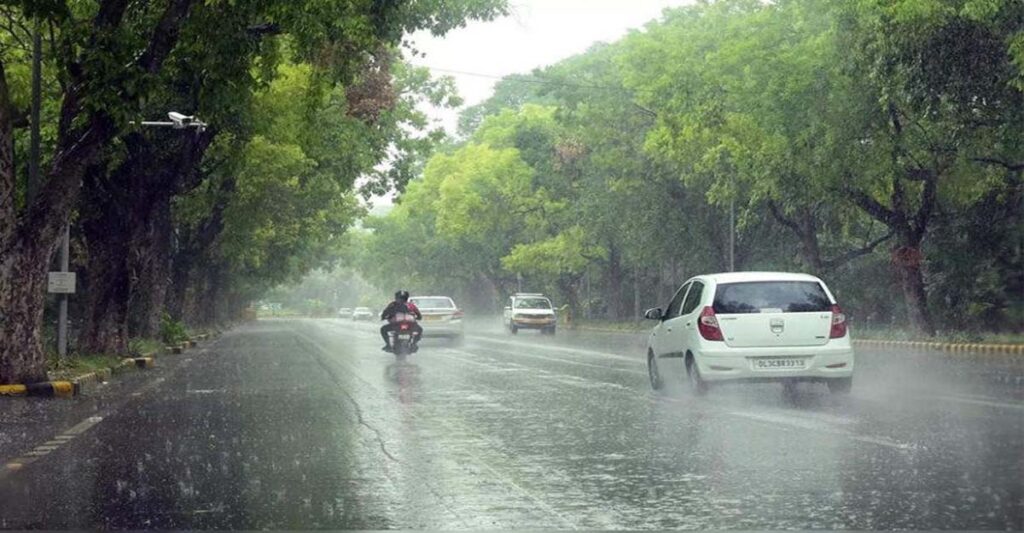 छत्तीसगढ़ में मौसम का कहर! 50 KM की रफ्तार से चलेगा अंधड़, कई जिलों में बारिश-तूफान का येलो अलर्ट