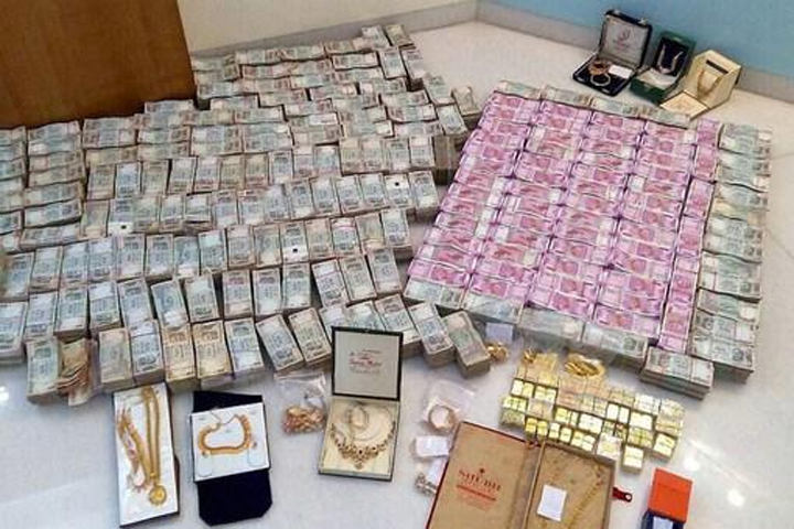 छत्तीसगढ़ शराब घोटाला: ED की बड़ी कार्रवाई, 13 ठिकानों पर छापे, 5.39 करोड़ जब्त