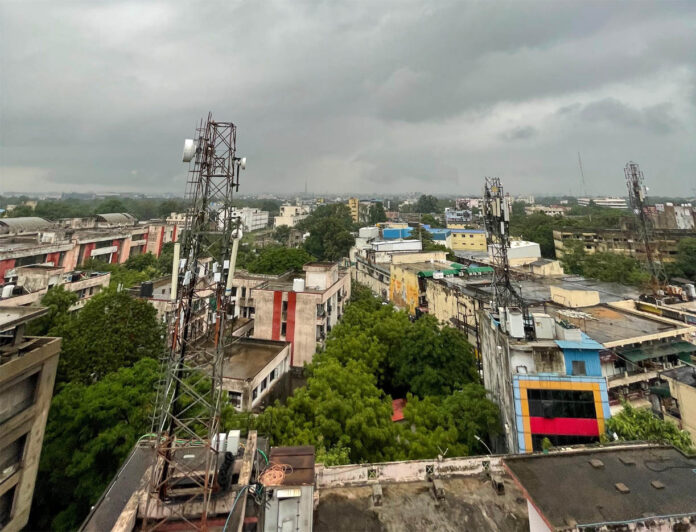 CG Weather Update: छत्तीसगढ़ में मौसम बदलेगा, कई जिलों में बारिश और तेज हवाओं का अलर्ट