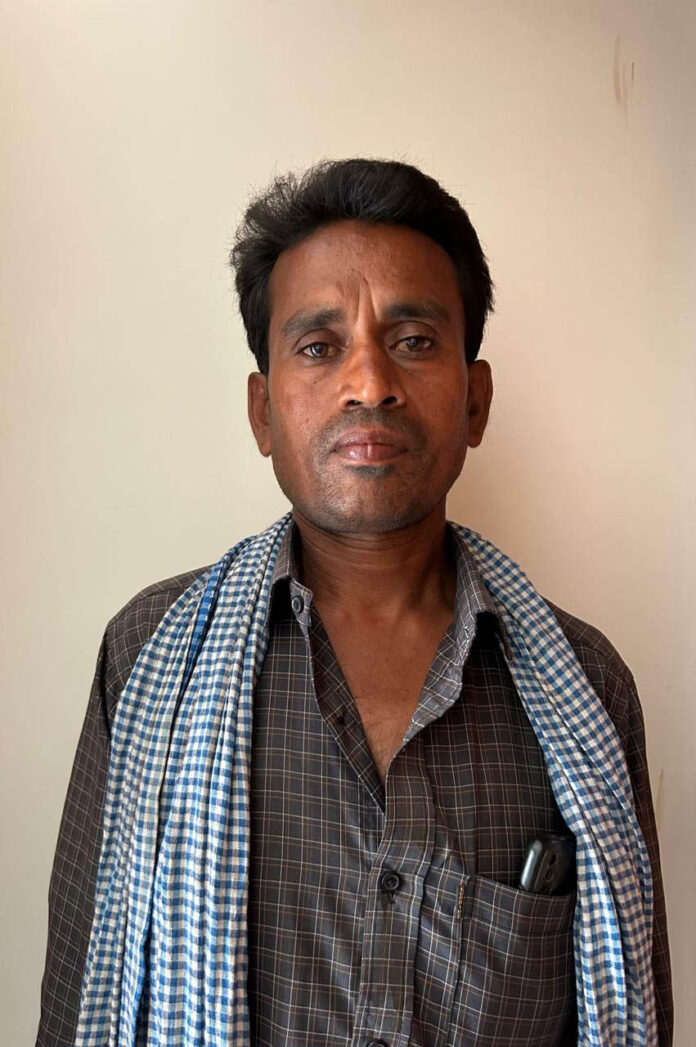 दलित कोटवार ने लगाया सामाजिक बहिष्कार और जातीय भेदभाव का आरोप, कार्रवाई नहीं होने पर परिवार सहित आत्मदाह की चेतावनी