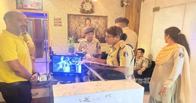 रायपुर में स्पा सेंटरों पर पुलिस की ताबड़तोड़ कार्रवाई, 10 सेंटरों में आकस्मिक दबिश
