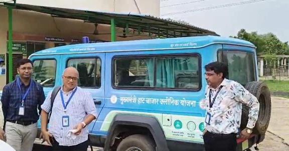धमतरी के स्कूल में छात्र की अचानक हरकत से मची अफरा-तफरी, एक दर्जन से अधिक सहपाठी घायल Web Morcha A student's sudden action caused panic in a Dhamtari school.