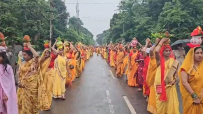 पंडित प्रदीप मिश्रा की कथा से पहले चेन स्नैचिंग, कलश यात्रा में महिलाओं को बनाया निशाना