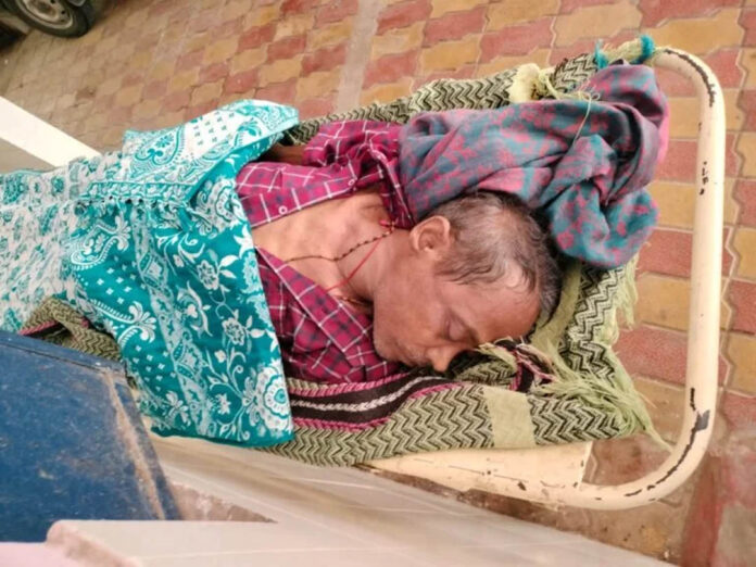 महासमुंद में पति-पत्नी ने कीटनाशक का सेवन किया, पति की मौत; पत्नी की हालत गंभीर