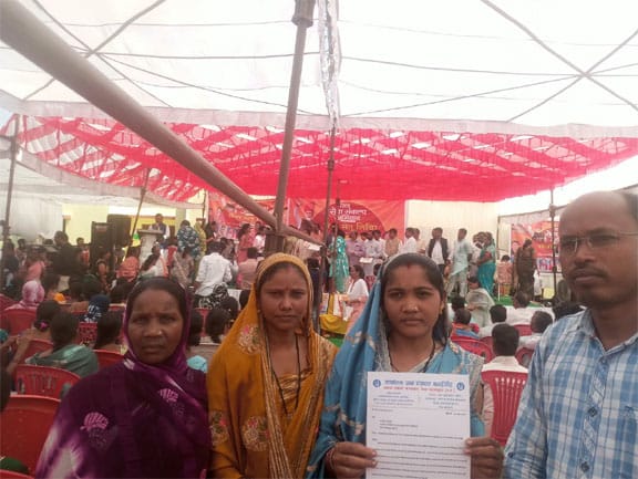 कोमाखान में नए तहसील भवन का उद्घाटन, सेवा सेतु शिविर में ग्रामीणों ने रखीं समस्याएं WebMorcha शिविर में ग्राम पंचायत करहीडीह के ग्रामीण भी शिकायत लेकर पहुंचे। ग्रामीणों ने कलेक्टर को ज्ञापन सौंपते हुए ग्राम पंचायत के सरपंच रामेश्वर साहू के खिलाफ कार्रवाई की मांग की।