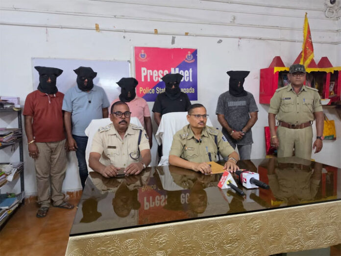छत्तीसगढ़ के बाद ओडिशा पुलिस का पलायन पर प्रहार, महासमुंद के दो कारोबारियों समेत पांच गिरफ्तार