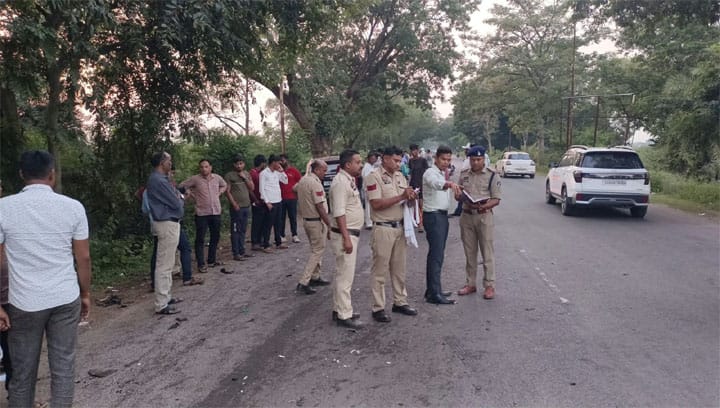 महासमुंद शहर के खरोरा में दर्दनाक हादसा, ओवरटेक करते क्रेटा से भिड़ी बाइक; 18 वर्षीय युवक की मौत